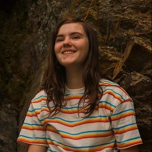 Meet your Posher, Alexis